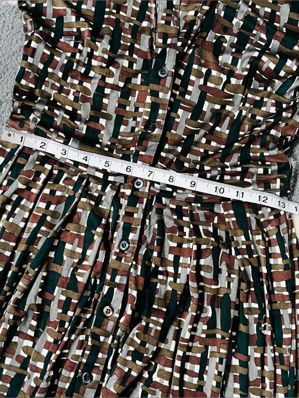 S SUNG Silk Button-Front Geometric Print Dress in Brown, Green & White Medium - Picture 15 of 16